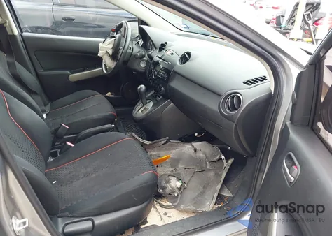 2013 Mazda Mazda2 Touring z USA, uszkodzony, nr VIN JM1DE1LY6D0164143